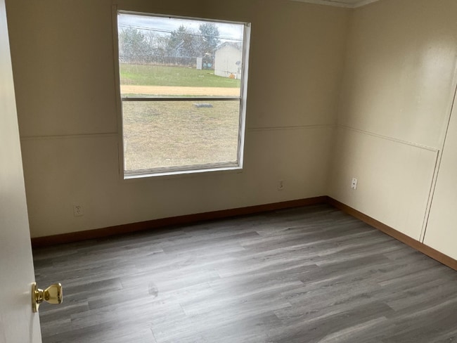 Building Photo - 155 Bedrock Trail Rd