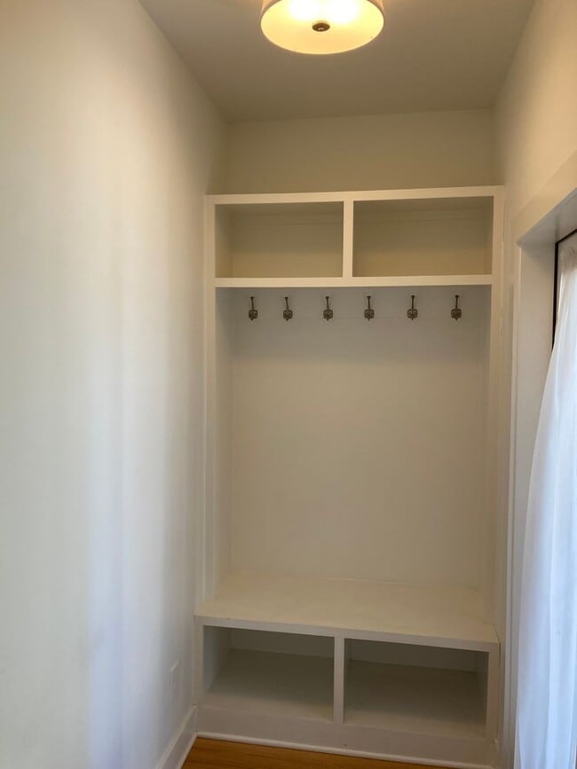 Photo - 3 bedroom, 3.5 bath, Spacious & Open Floor... House