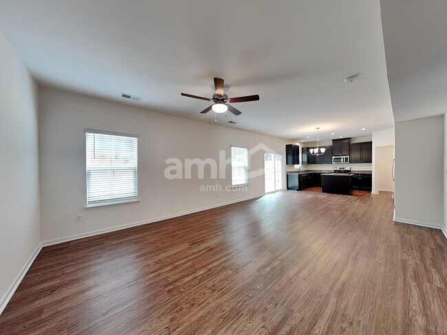 Foto del edificio - 5054 Twin River Dr