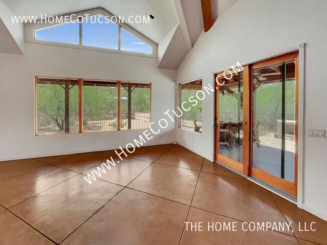 Foto del edificio - 12235 E Horsehead Rd