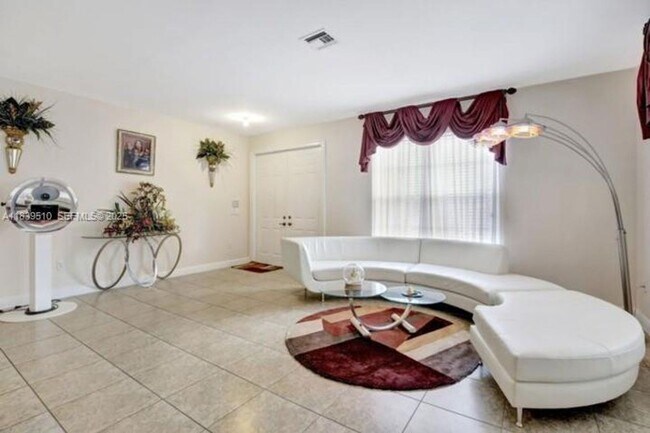 Foto del edificio - 5078 SW 183rd Ave