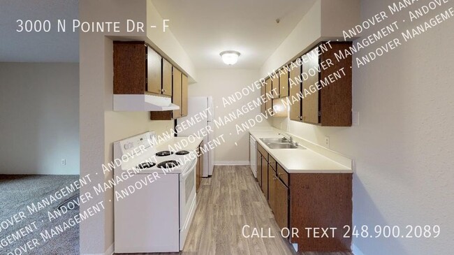 Foto del edificio - 3000 N Pointe Dr