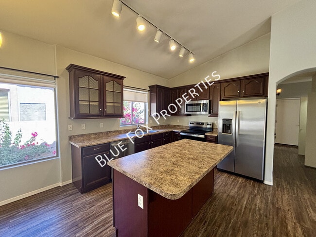 Building Photo - 308 E Camino Limon Verde