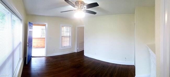 Building Photo - 2 br, 1 bath Duplex - 2863 E Admiral Pl