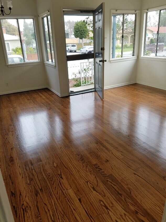 Foto principal - 3349 Caroline Ave