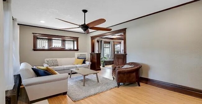 Building Photo - 1823 N Girard Ave