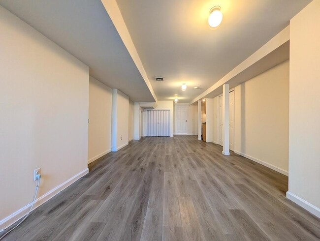 Foto del edificio - 246 Whiton St