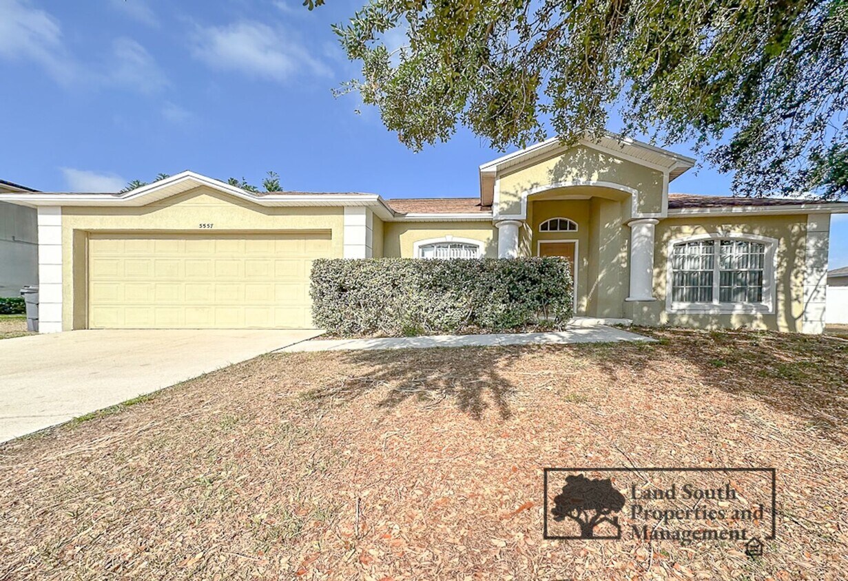 Primary Photo - Charming 3-Bedroom Home in Prime SE Lakela...