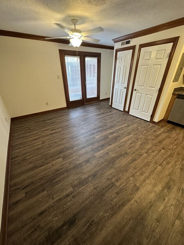 Primary Photo - 1 Bedroom 1 Bathroom Condo!