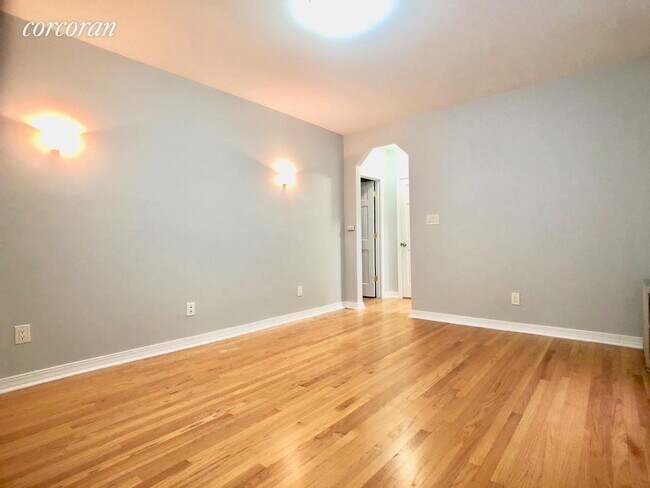 Foto del edificio - 656 W 162nd St
