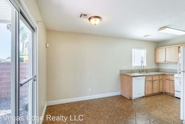 Building Photo - 3130 Meadow Flower Ave