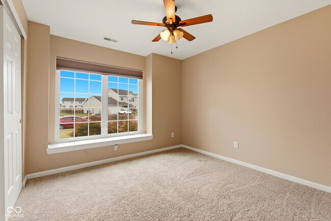 Foto del edificio - 781 Hollowood Ln