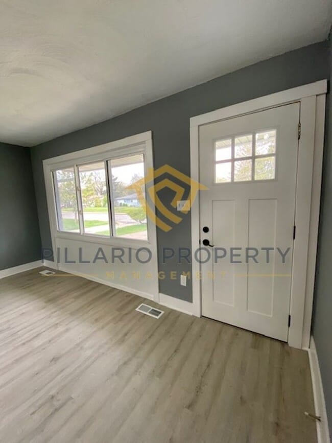 Building Photo - Updated, 3 Bedroom/1 Bathroom Devington Ra...