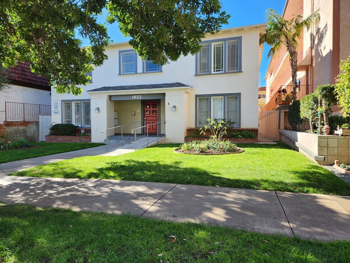 1032 7th Street - 1032 7th St