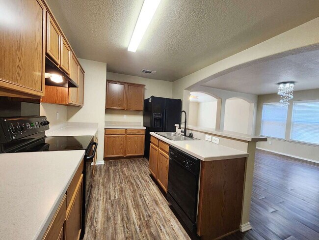 Foto del edificio - Medical Center Location. Single story, open concept 3 bedroom 2 bath home