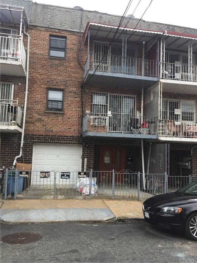 Primary Photo - 57-26 Xenia St