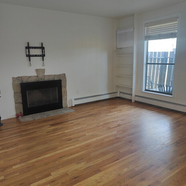 Building Photo - Spacious 1 Bedroom Condo for Rent in Niwot