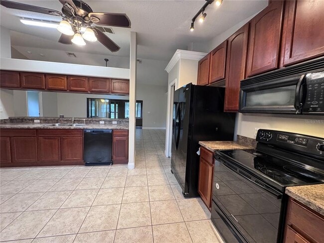 Foto del edificio - 4924 Raylene Way