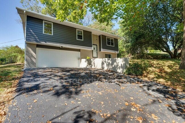 Photo - 9158 Westminister Cir Dr House