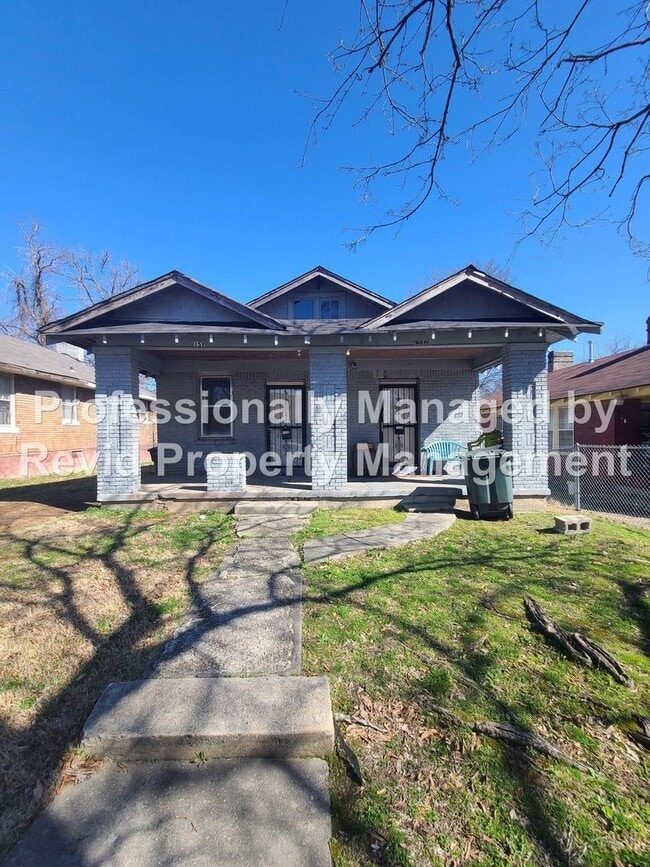 Building Photo - 1590 Cameron St