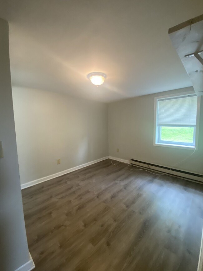 Foto del edificio - 1261 NY-7