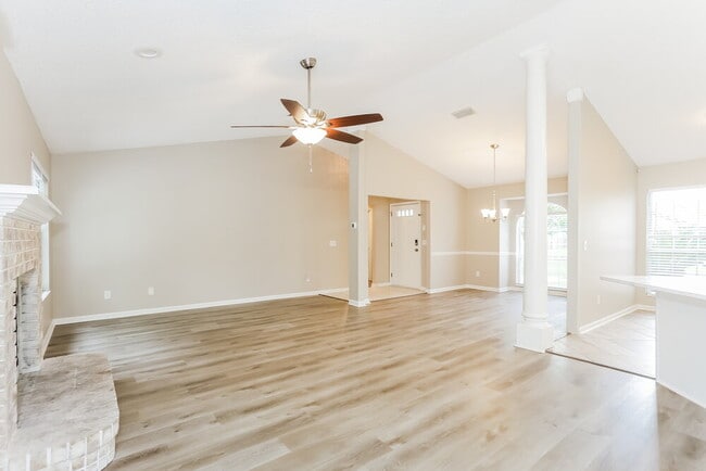 Building Photo - 1554 Mountain Lake Dr W