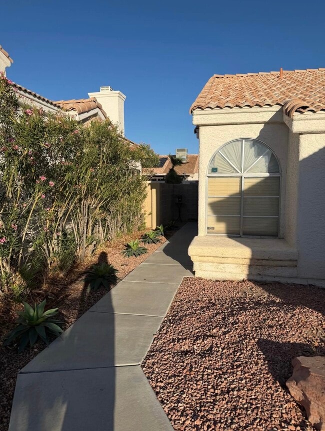Building Photo - 7041 Harbor View Dr