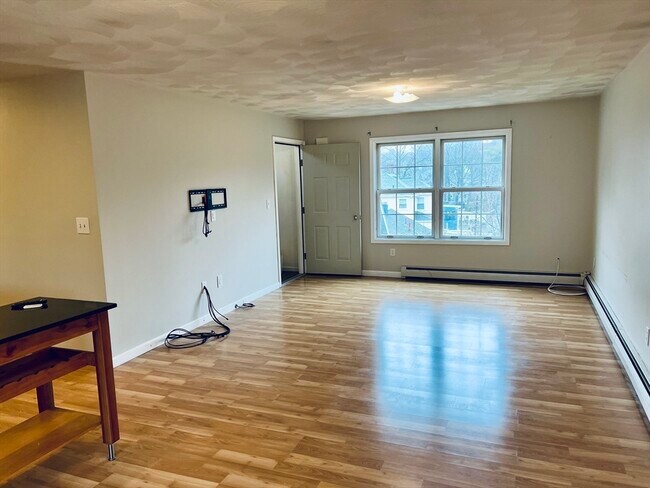 Foto del edificio - 42 Crescent Ln