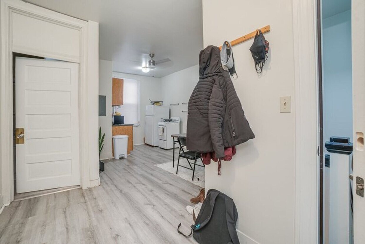 Foto principal - 3114 N Calvert St