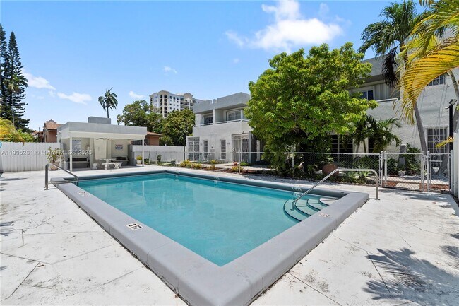 Foto del edificio - 3597 SW 17th St