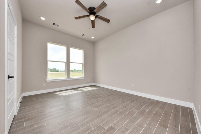 Building Photo - 11141 Rd 5503