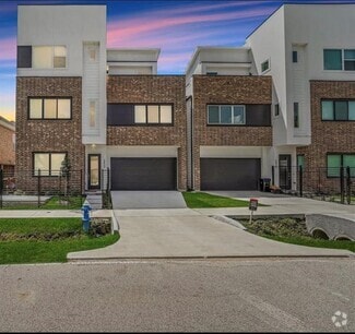 Building Photo - 5823 Dolores St