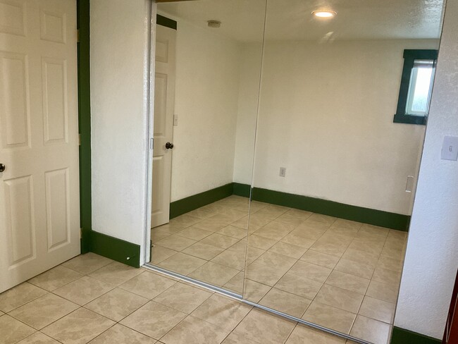 Building Photo - 1129 Cleveland Ave