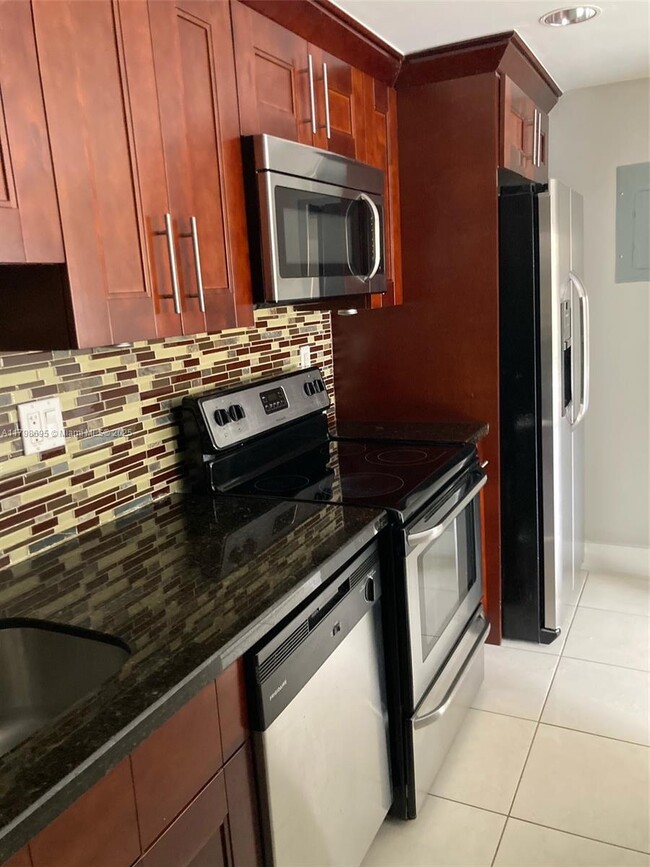 Foto del edificio - 4620 NW 79th Ave