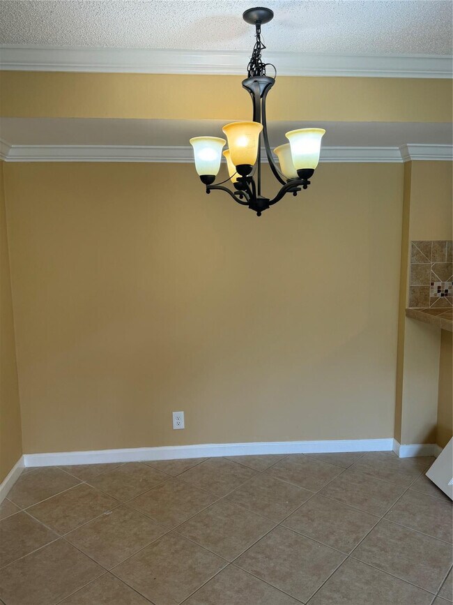 Foto del edificio - 10757 Cleary Blvd