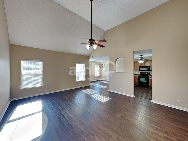 Building Photo - 1642 Zurich Dr