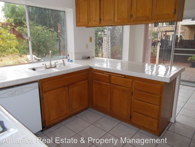 Foto del edificio - 4 br, 2.5 bath House - 21339 Townsendia Ave.