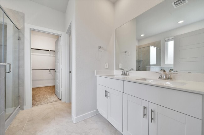 Building Photo - 12107 Willow Holw Ln