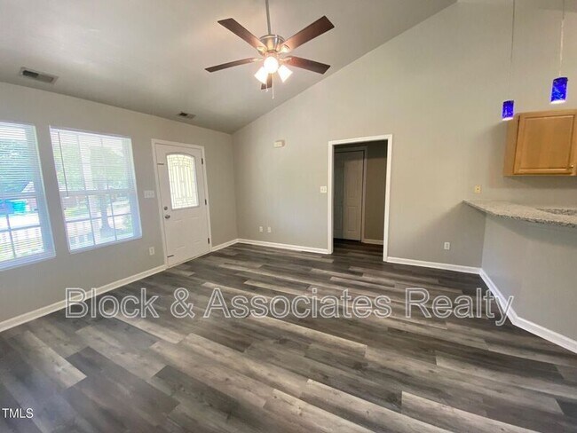 Foto del edificio - 116 Archdale Dr