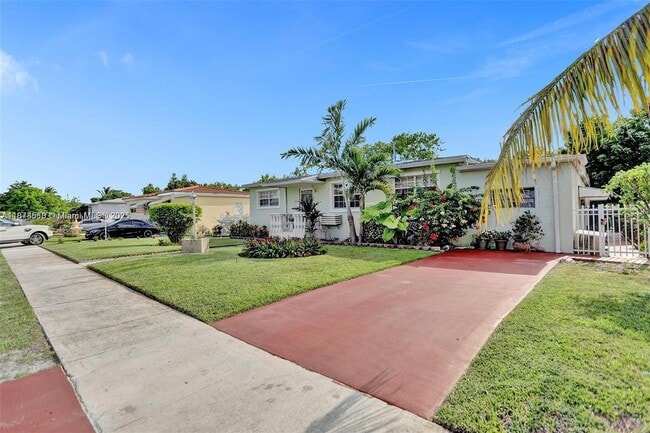 Foto del edificio - 18010 NW 6th Ave