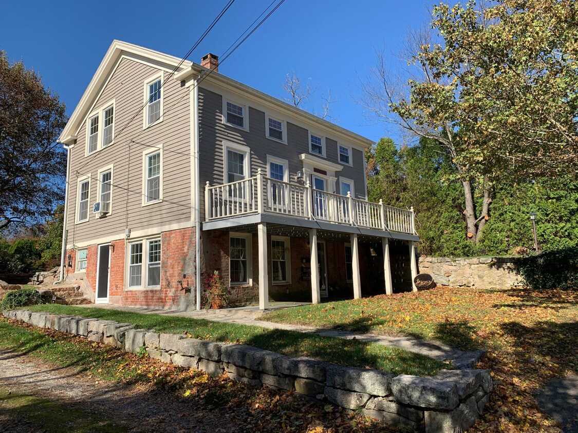 22 W Mystic Ave, Mystic, CT 06355 Apartments in Mystic, CT