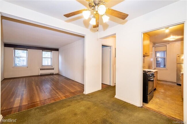 Foto del edificio - 1 br, 1 bath House - 1 Georgia Ave Apt 2G