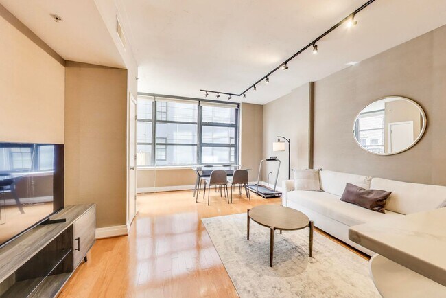 Foto del edificio - Beautiful 1 bedroom + 1 Ba + Garage space ...