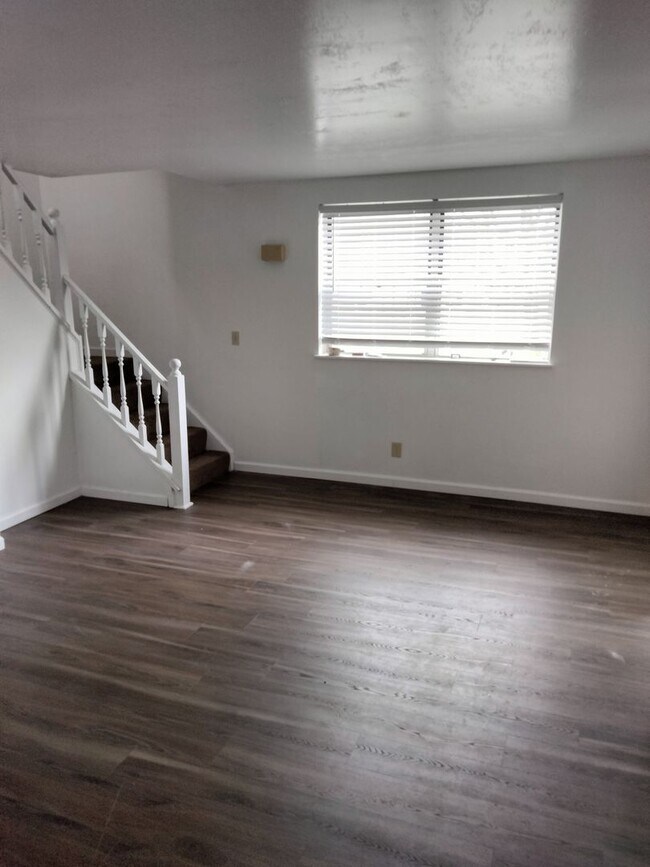 Foto del edificio - 1426 Homestead Rd