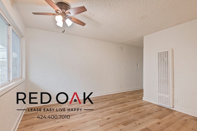Foto del edificio - 11173 1/2 Charnock Rd-104