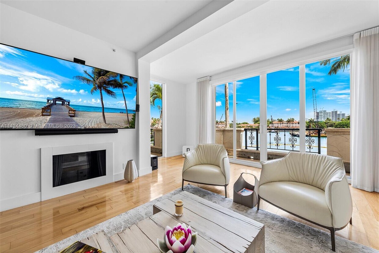 Primary Photo - 2523 Fisher Island Dr
