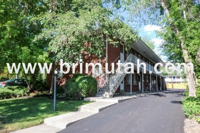 Building Photo - 555 S 800 E