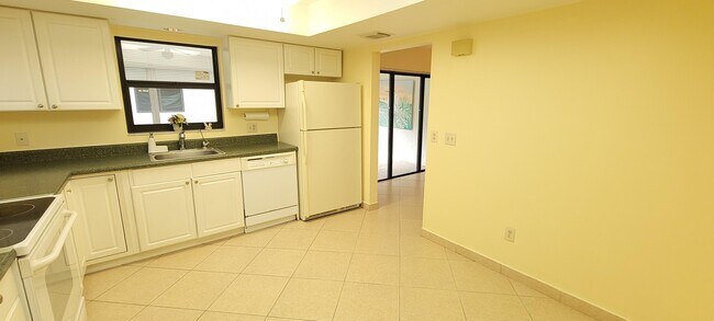 Foto del edificio - 6080 Ambertree Ln