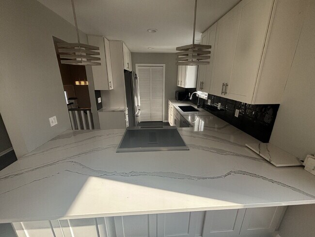 Foto del edificio - Beautiful 2-bedroom Condo