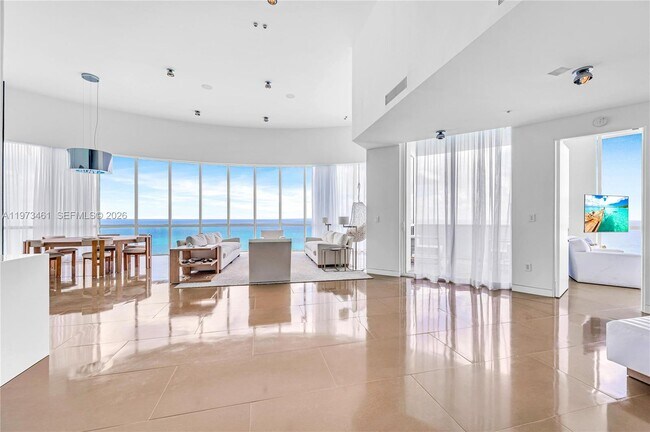 Foto del edificio - 18101 Collins Ave